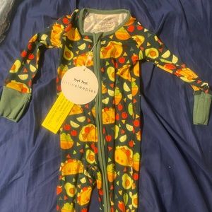 Little Sleepies taco time zippy